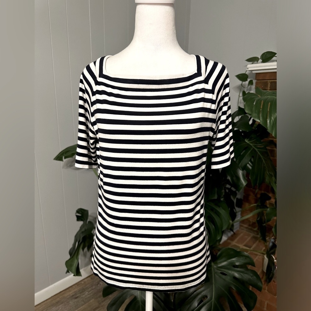 🛍️ Talbots petite white,black strapped top Size SP